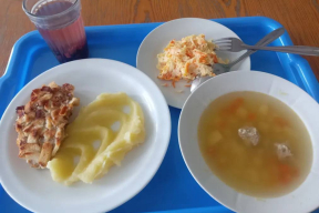 Фотофакт. Обед в витебской столовой за 4 рубля 49 копеек