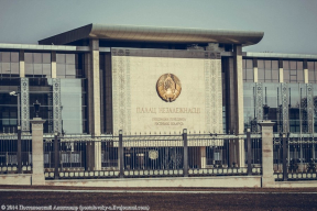 Чалый: «Ленивый стиль Лукашенко начинает спускаться все ниже по вертикали власти»